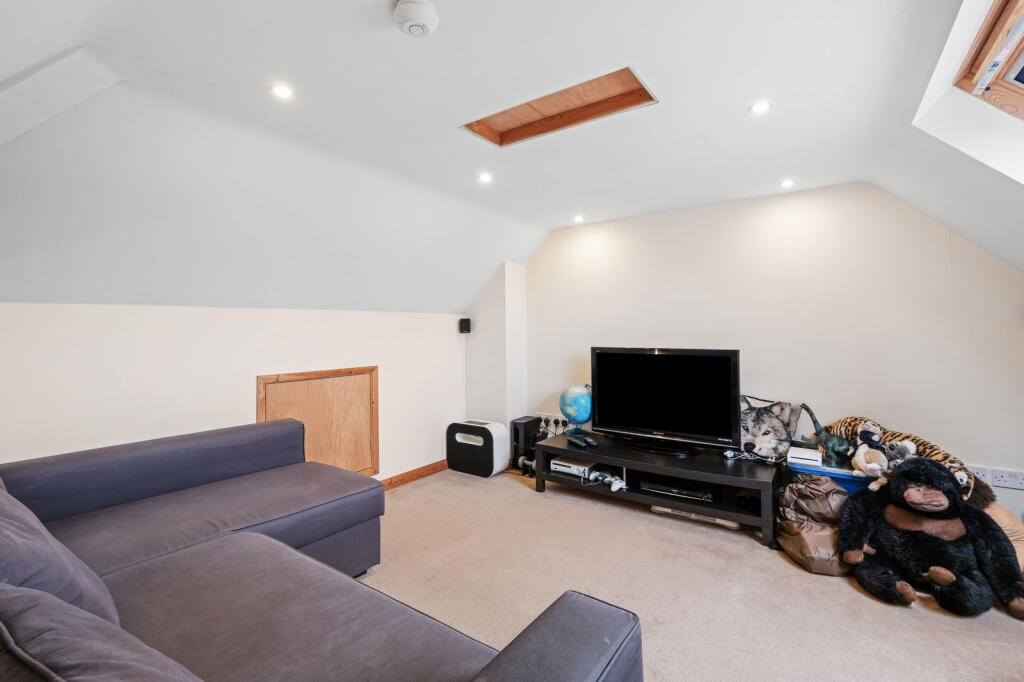 3 bed Semi-Detached