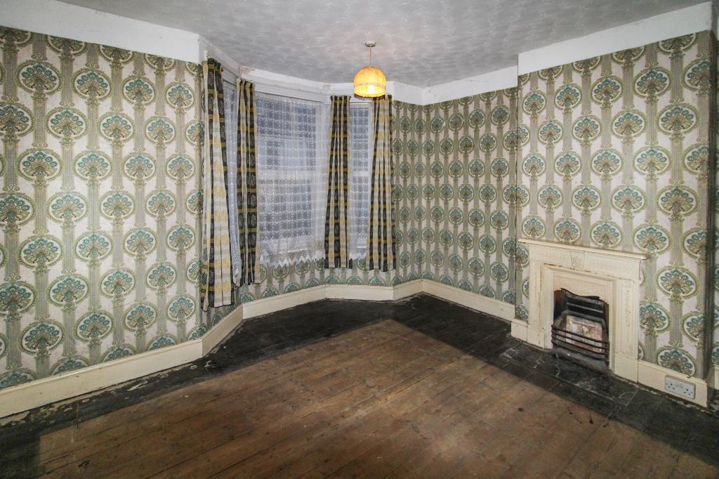 2 bed Semi-Detached