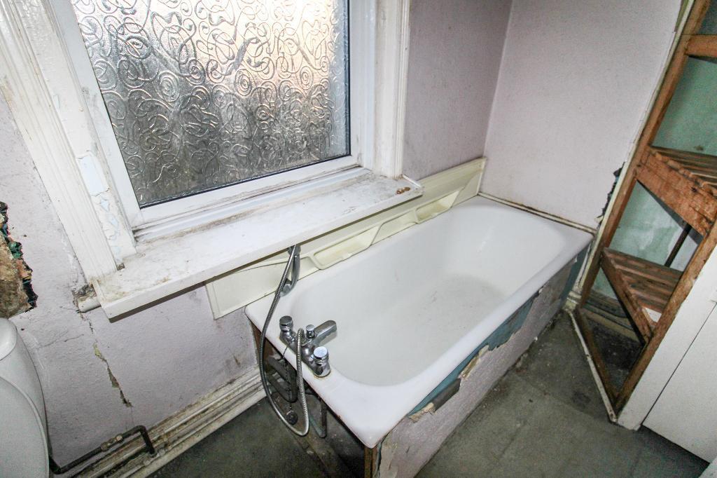 2 bed Semi-Detached