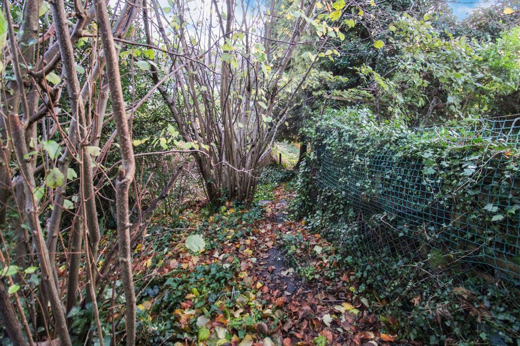 2 bed Semi-Detached
