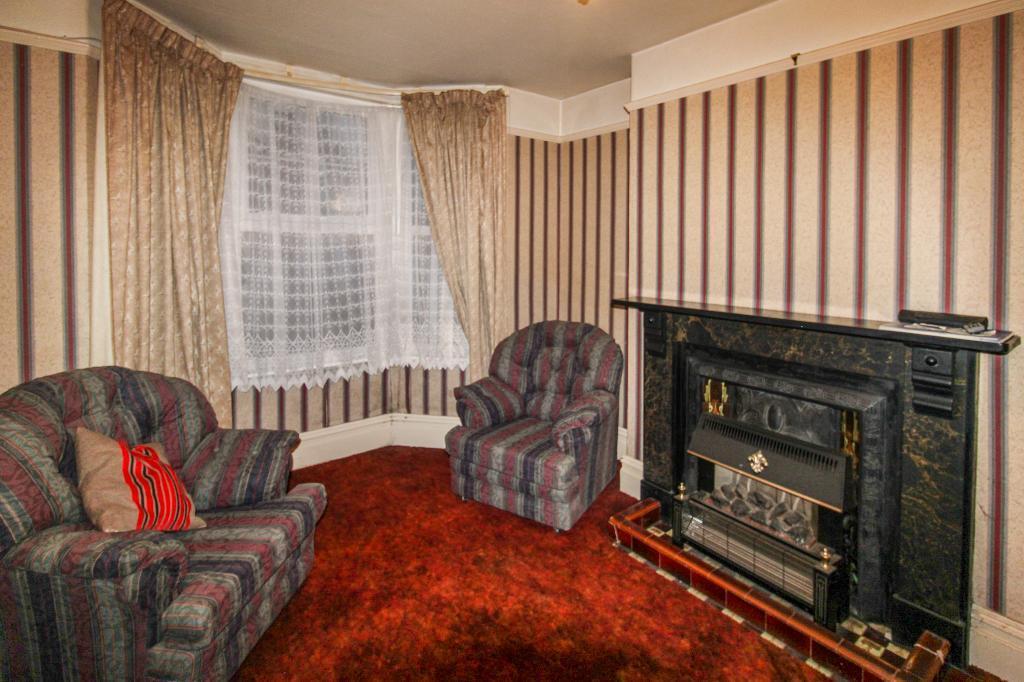 2 bed Semi-Detached