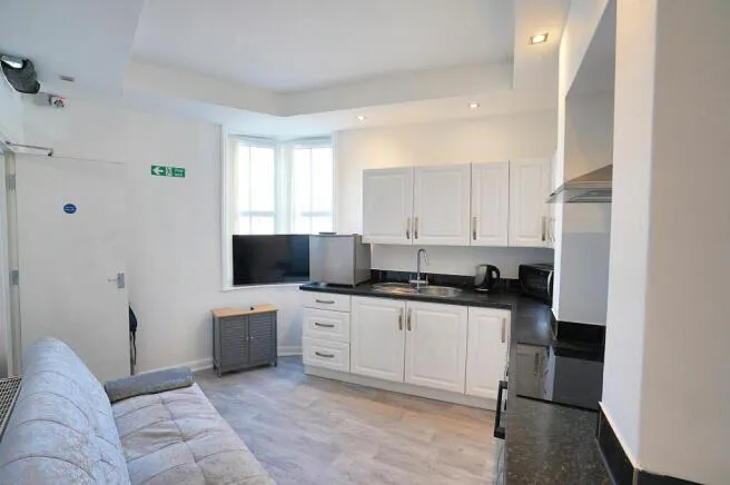4 bed Terraced
