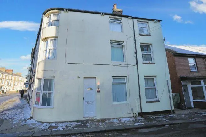 4 bed Terraced