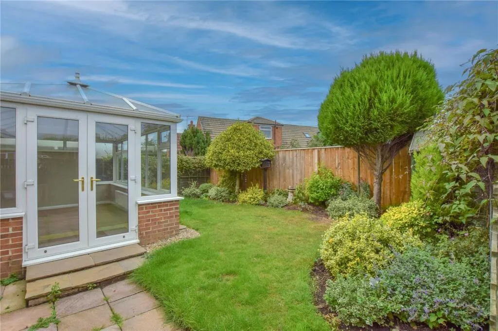 2 bed Semi-Detached Bungalow