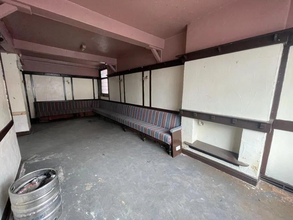 4 bed Guest House