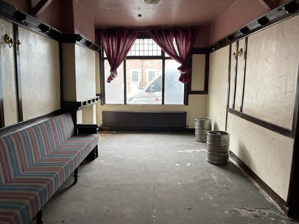 4 bed Guest House