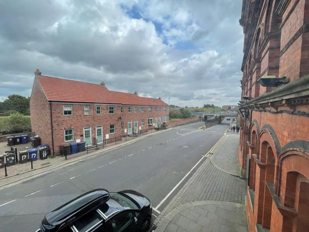 4 bed Guest House