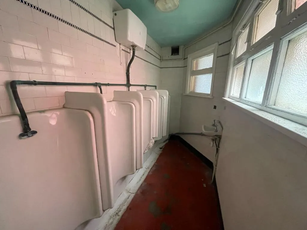4 bed Guest House
