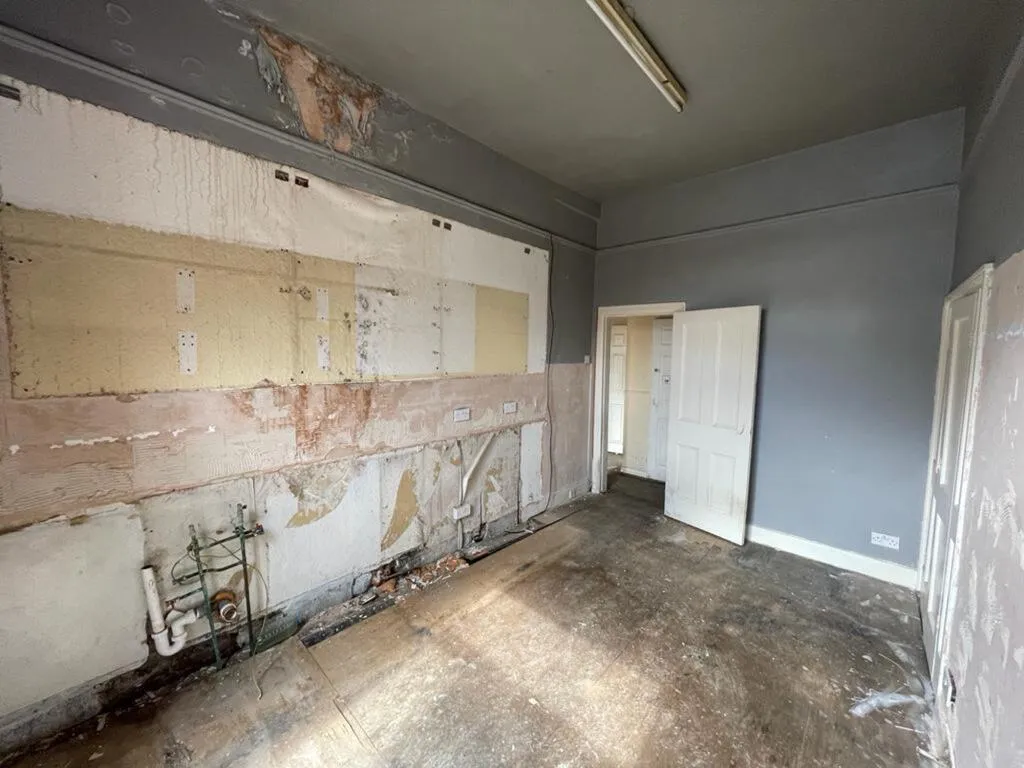 4 bed Guest House