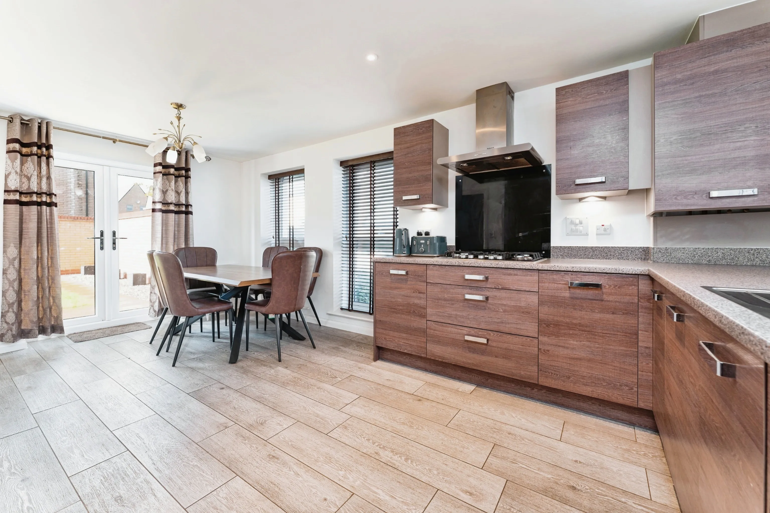 4 bed Detached