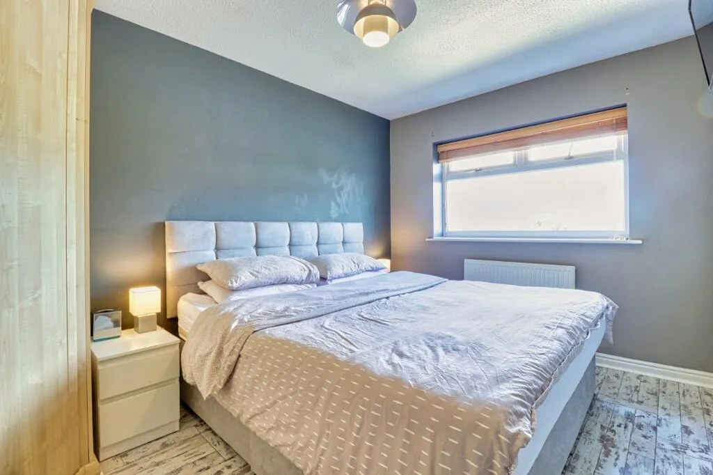 3 bed End of Terrace