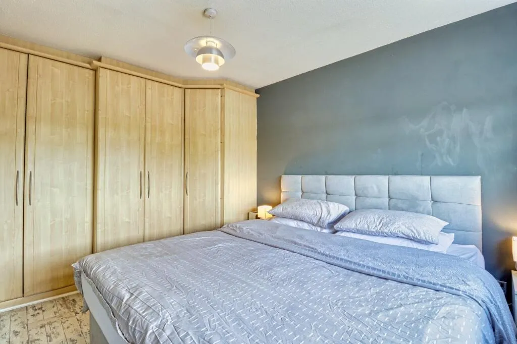 3 bed End of Terrace