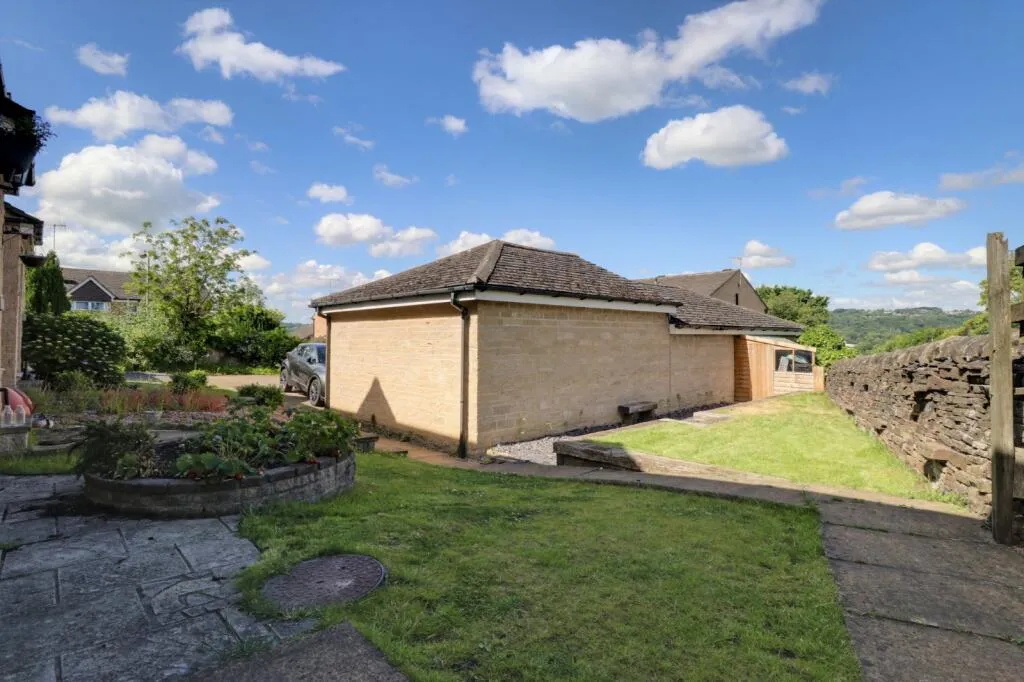 3 bed End of Terrace