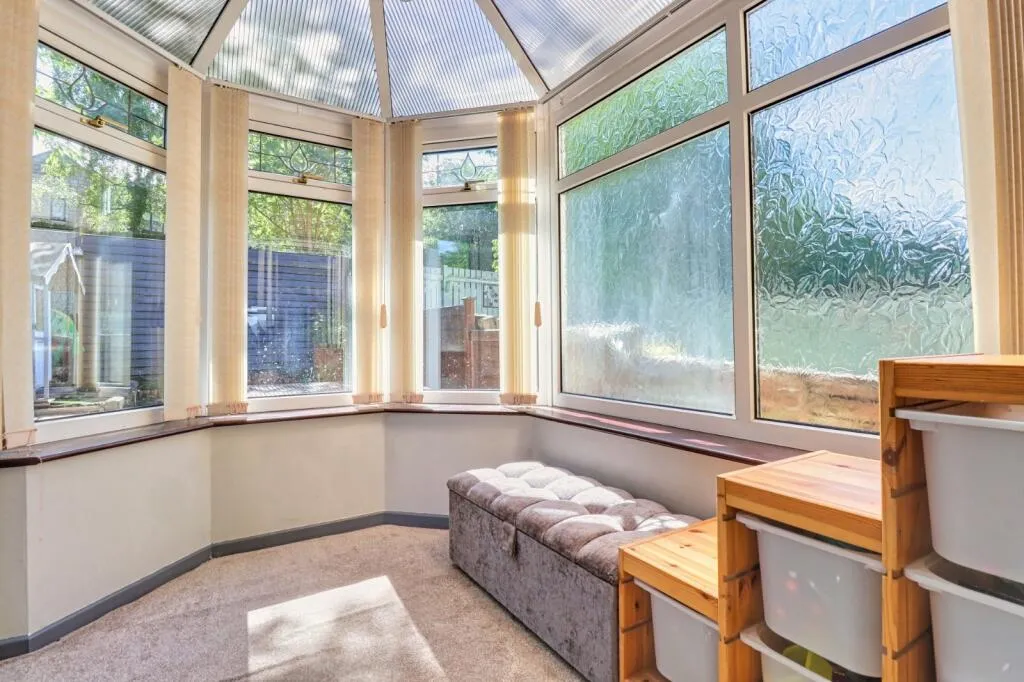 3 bed End of Terrace