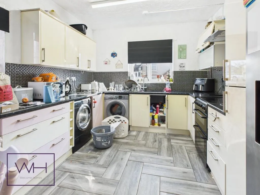 3 bed Semi-Detached
