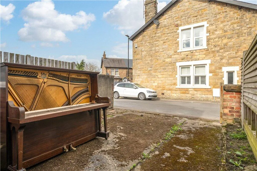 2 bed Terraced