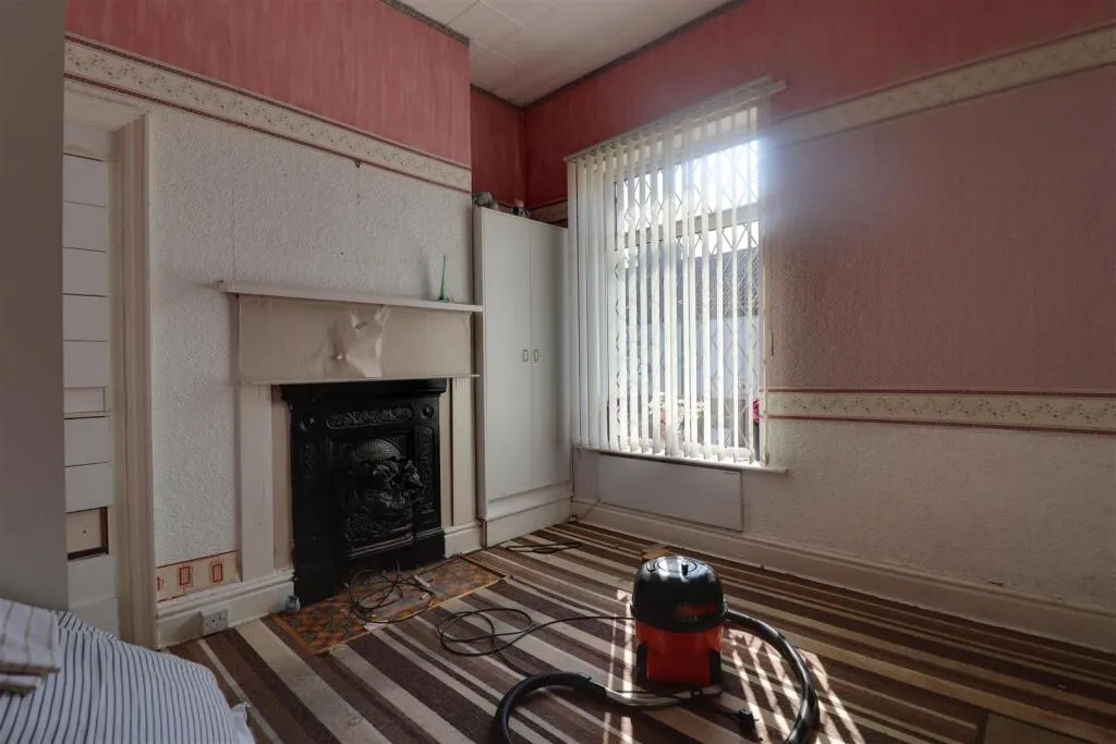 2 bed Terraced
