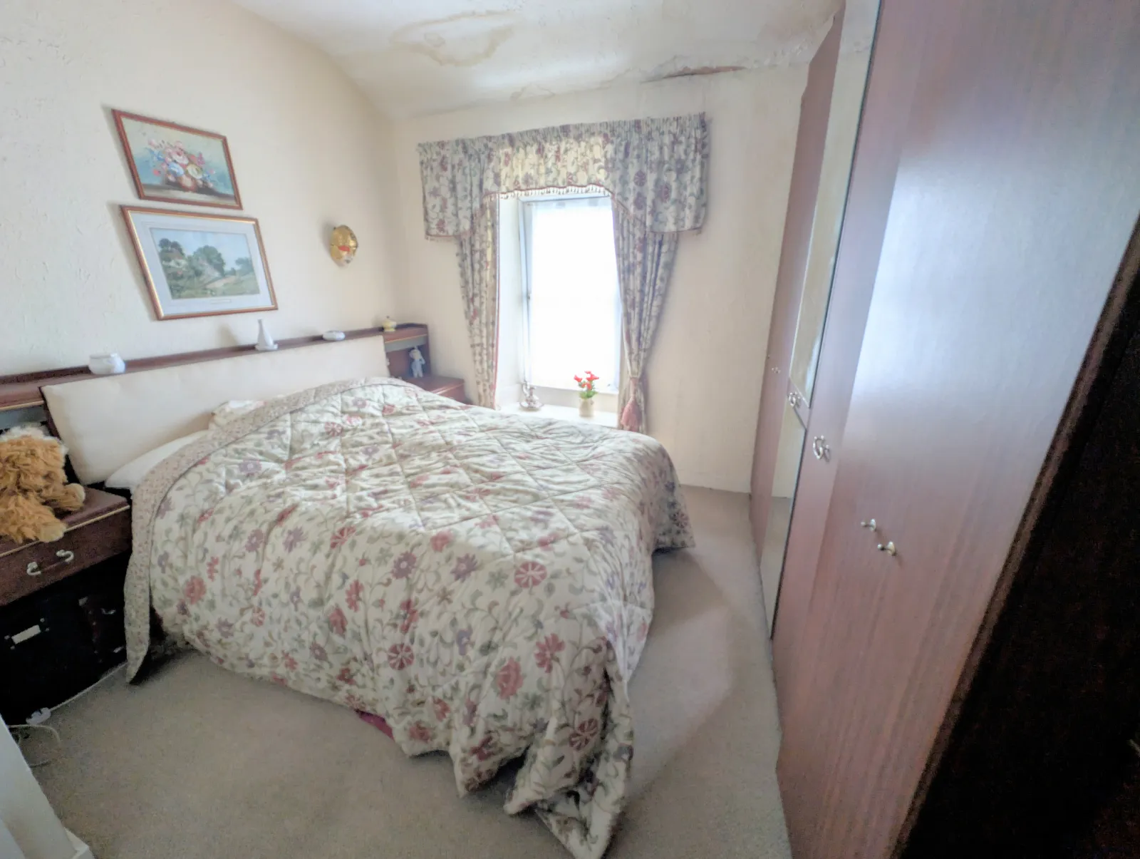 4 bed Terraced