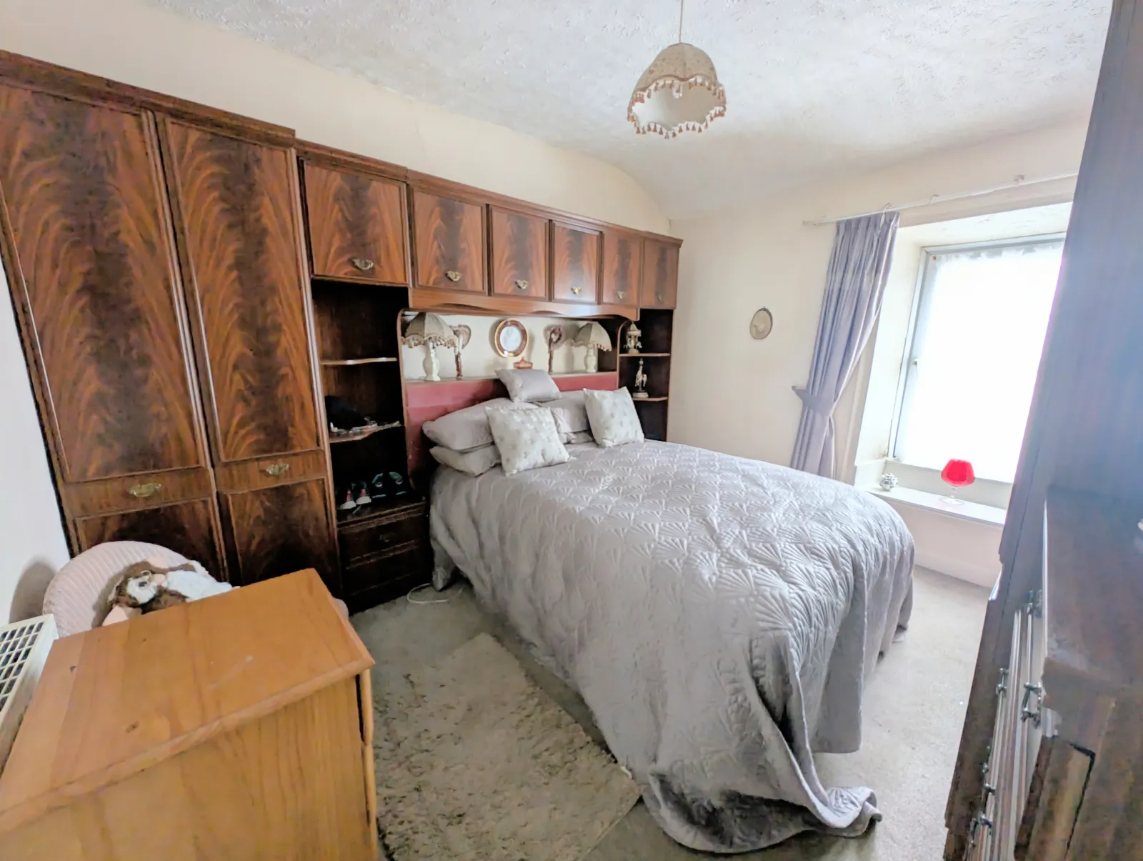4 bed Terraced
