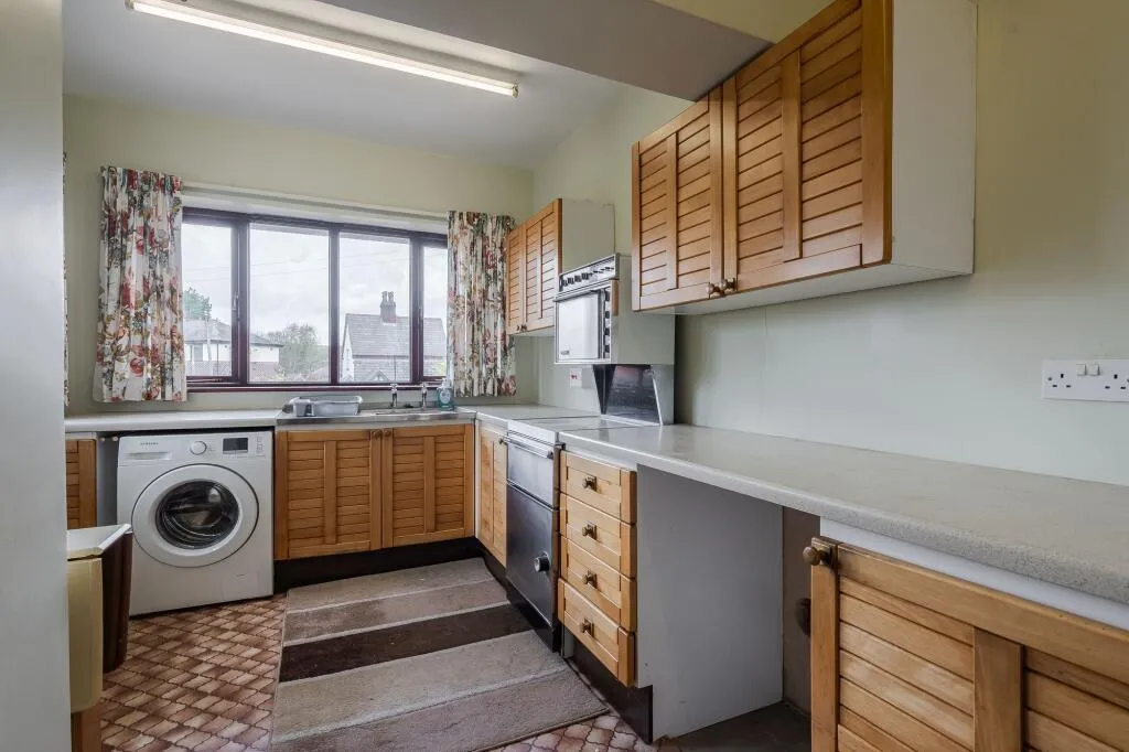 2 bed Detached