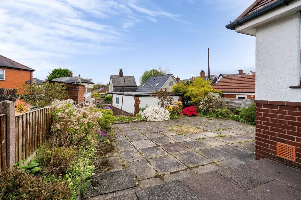 2 bed Detached