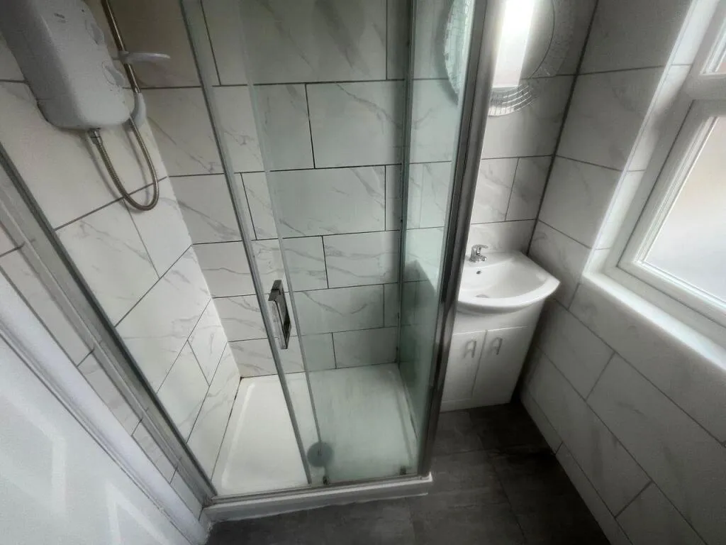 4 bed Terraced