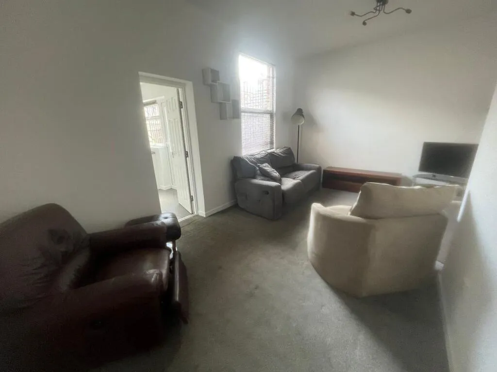 4 bed Terraced