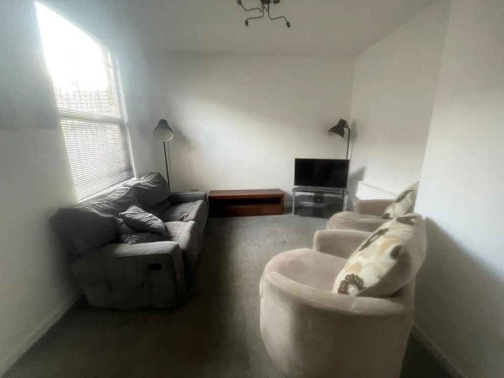 4 bed Terraced