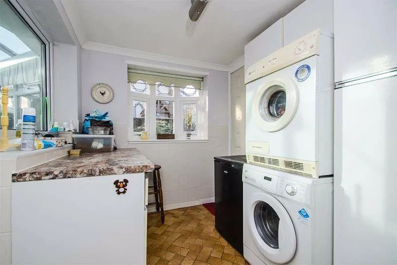 3 bed Semi-Detached Bungalow