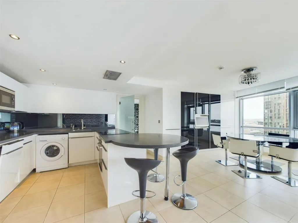 3 bed Apartment