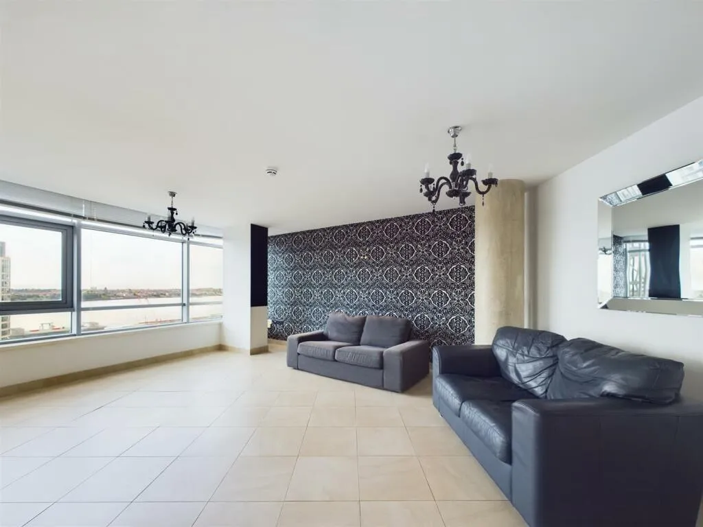 3 bed Apartment