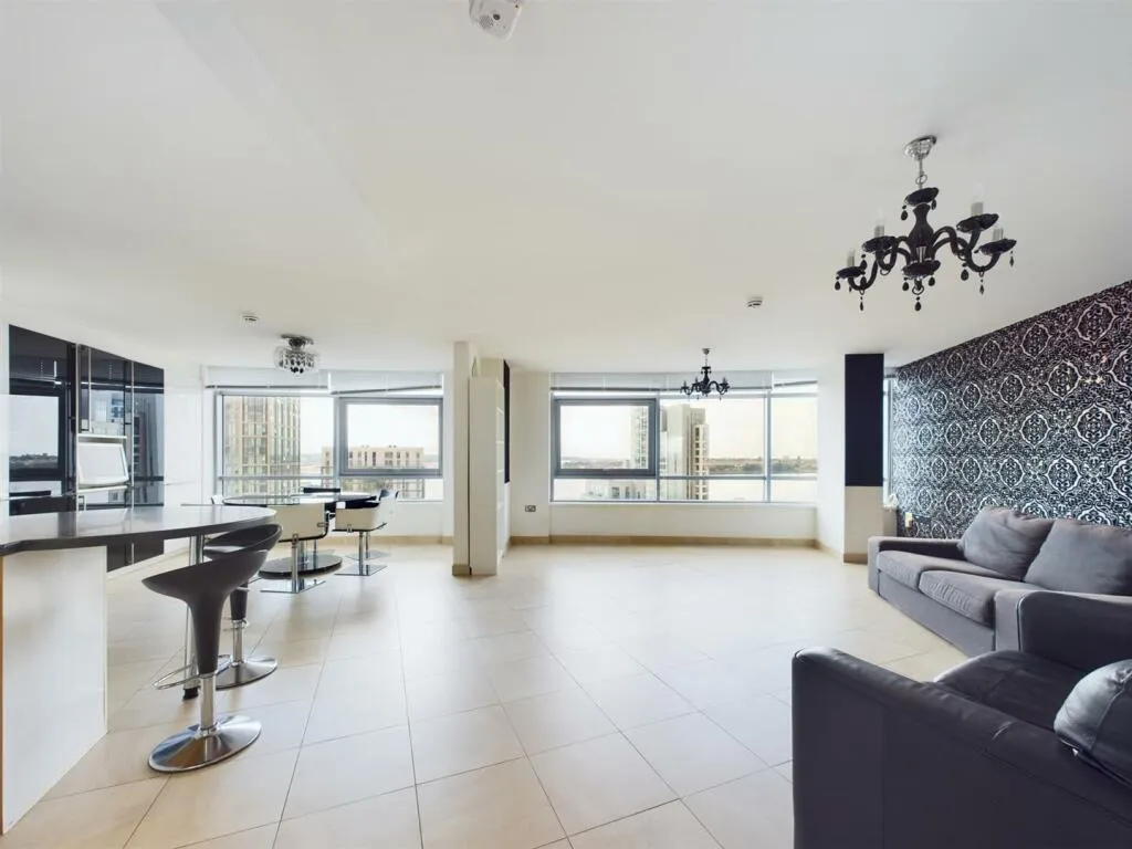 3 bed Apartment