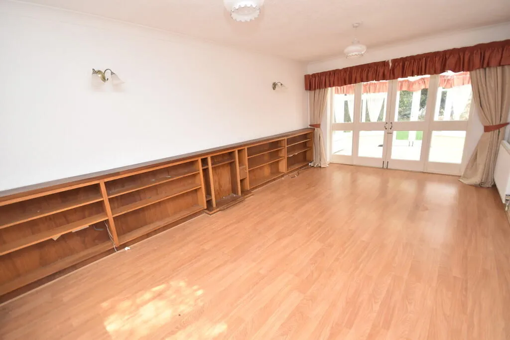 2 bed Detached Bungalow