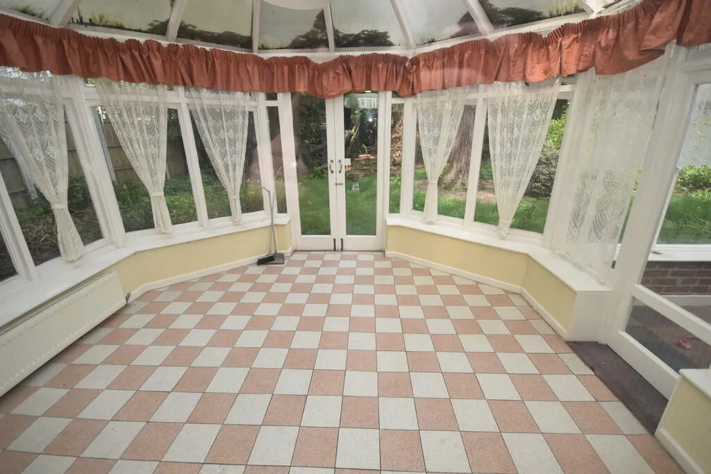 2 bed Detached Bungalow