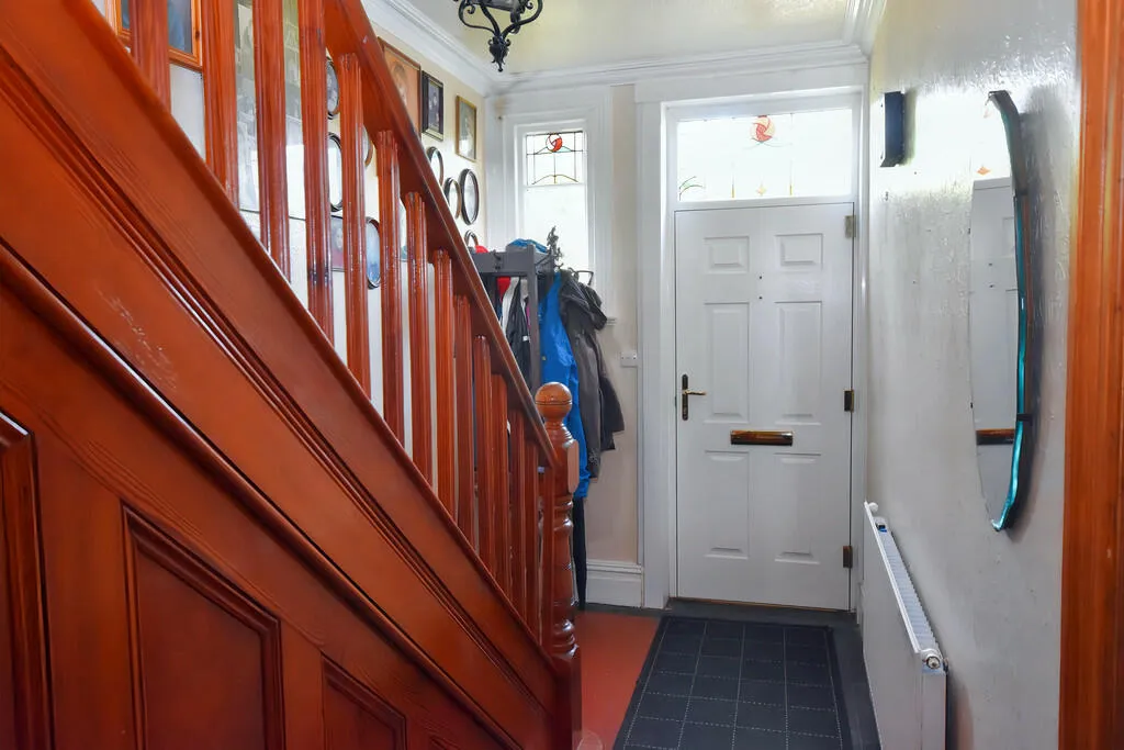 4 bed Semi-Detached
