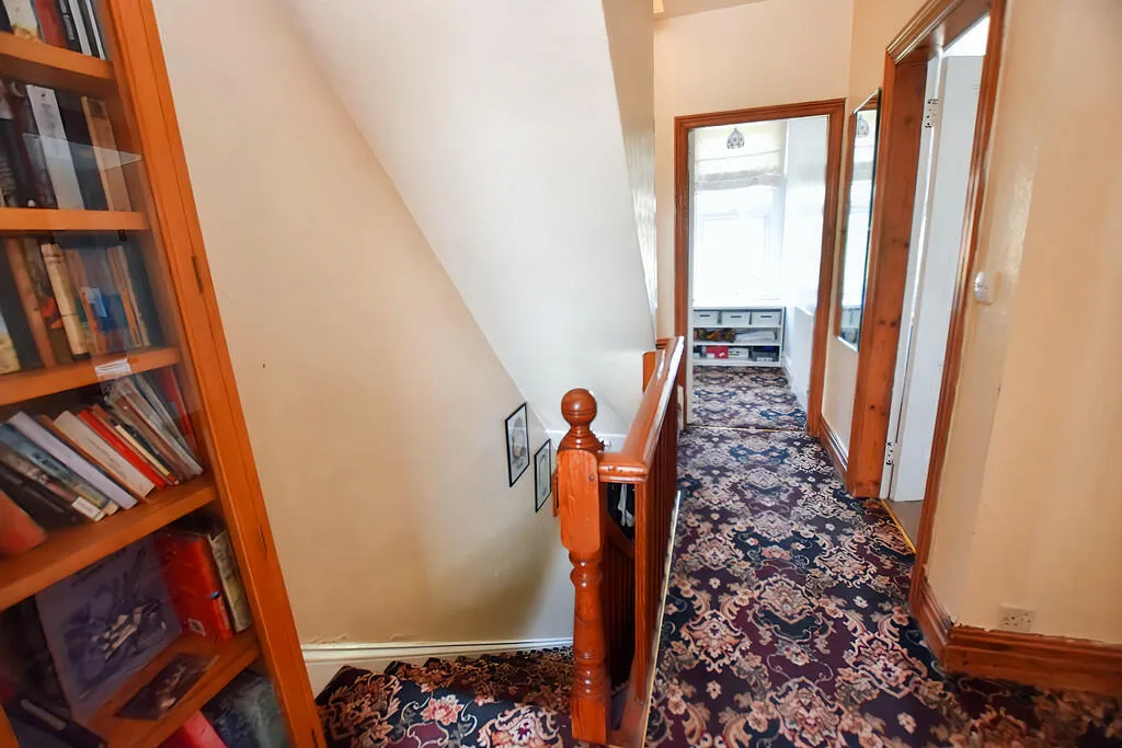 4 bed Semi-Detached