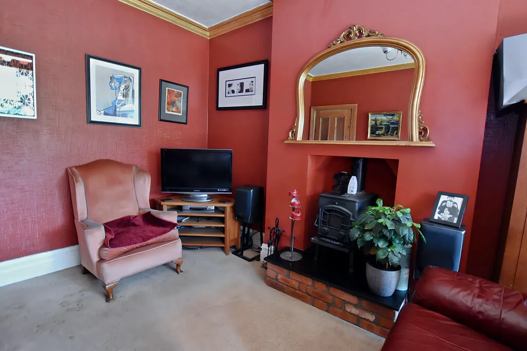 4 bed Semi-Detached