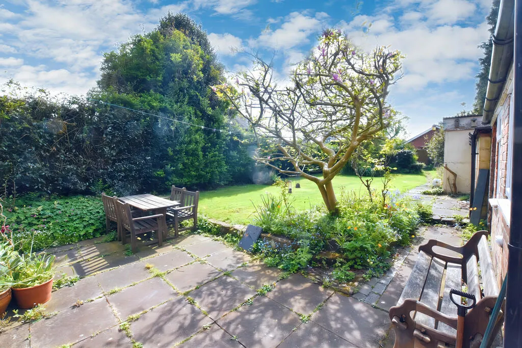 4 bed Semi-Detached