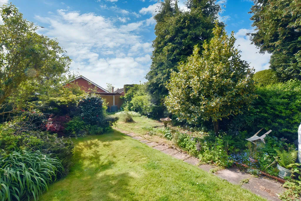 4 bed Semi-Detached