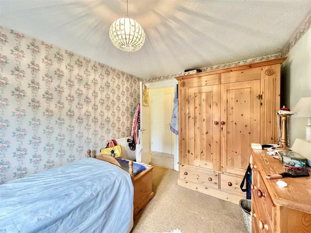 1 bed Ground Maisonette