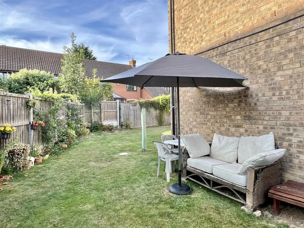 1 bed Ground Maisonette