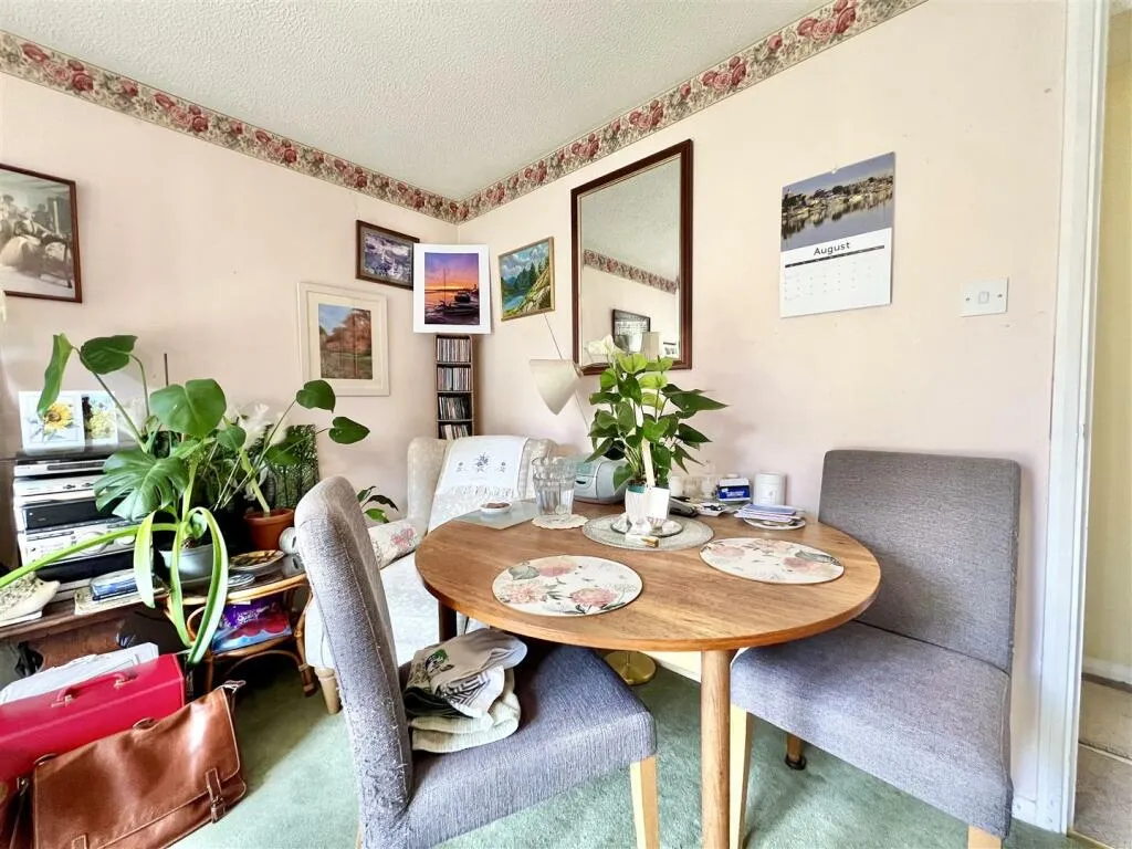 1 bed Ground Maisonette