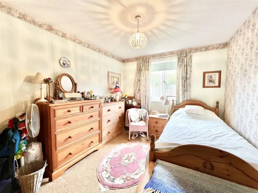 1 bed Ground Maisonette