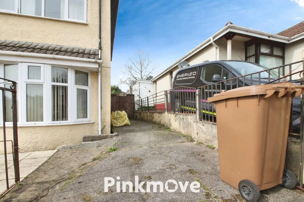 4 bed Detached