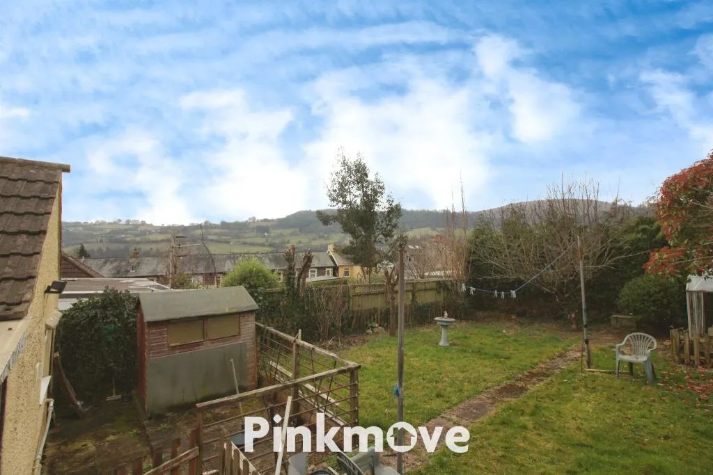 4 bed Detached