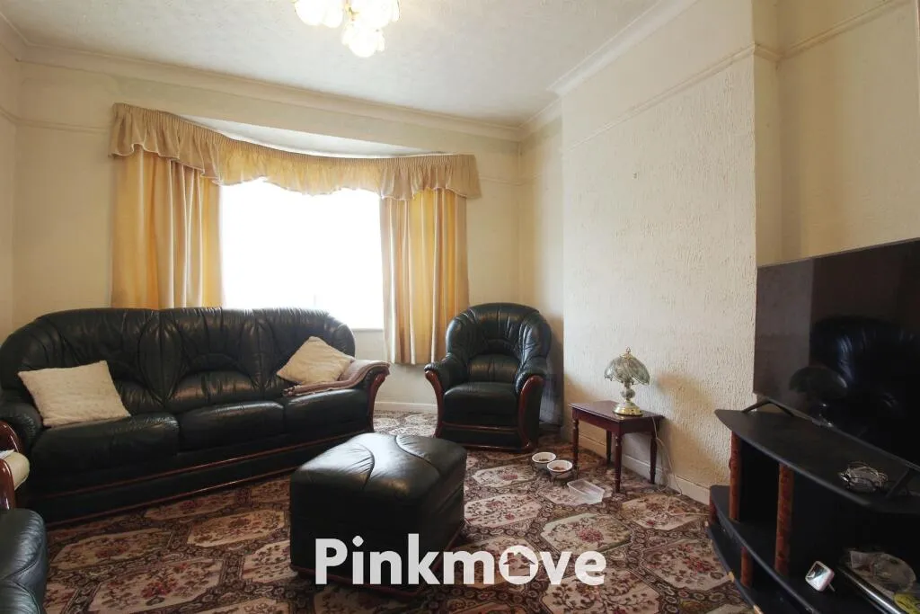 4 bed Detached
