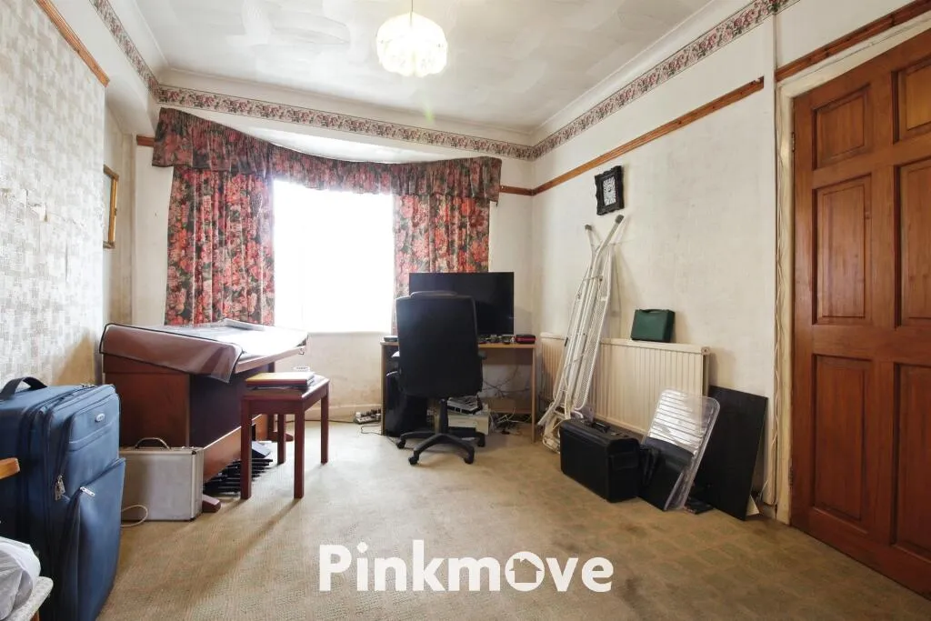 4 bed Detached