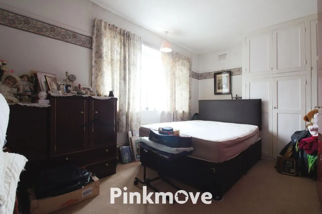 4 bed Detached
