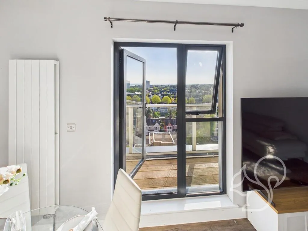 2 bed Apartment