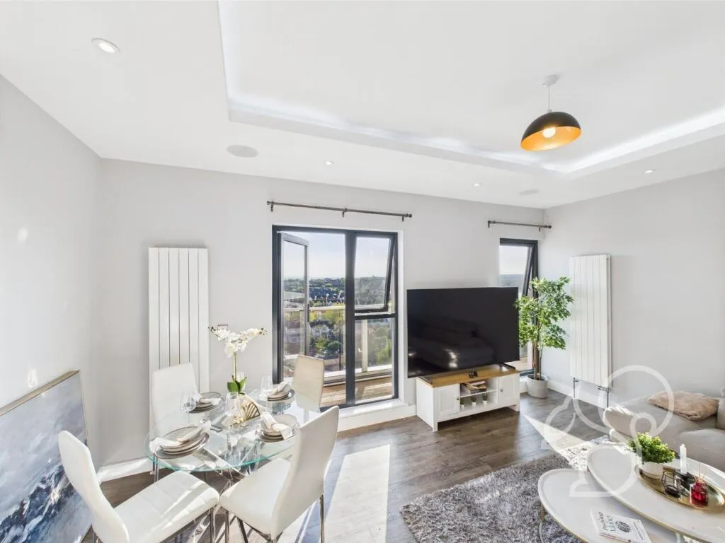 2 bed Apartment